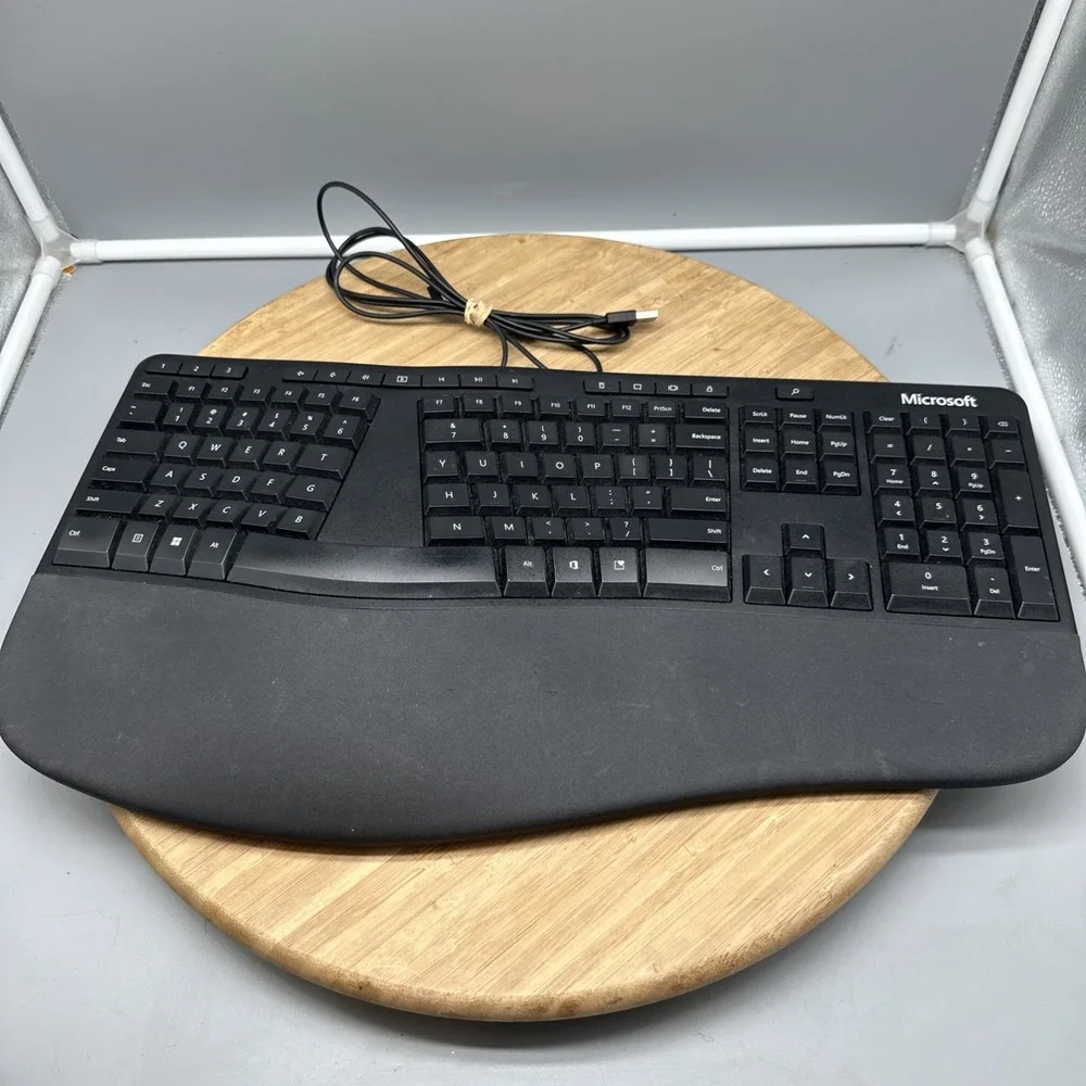 Microsoft Ergonomic Keyboard Black Wired USB Model 1878 Tested Working